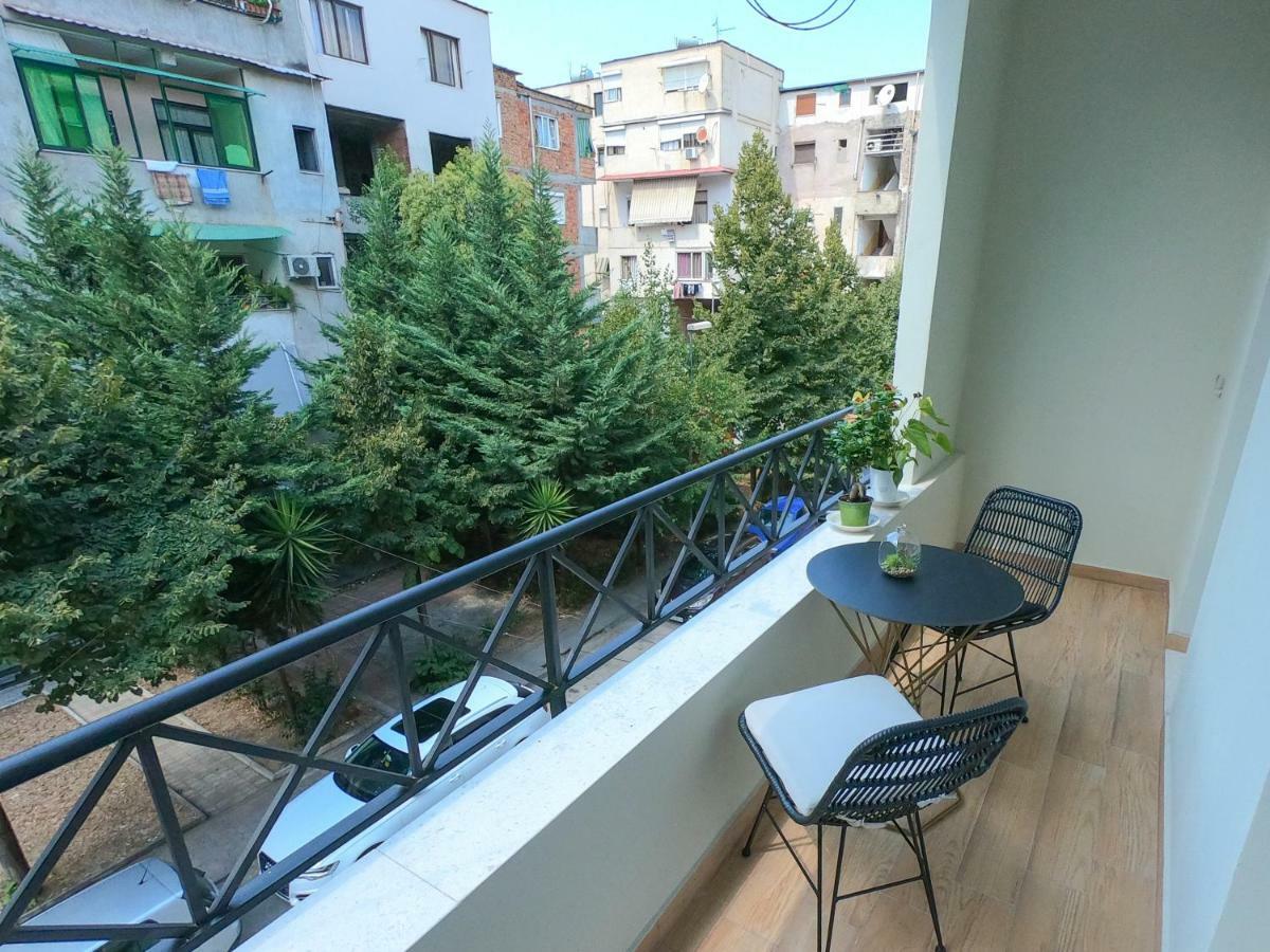 Roza's Studio Tirana Center Exterior foto